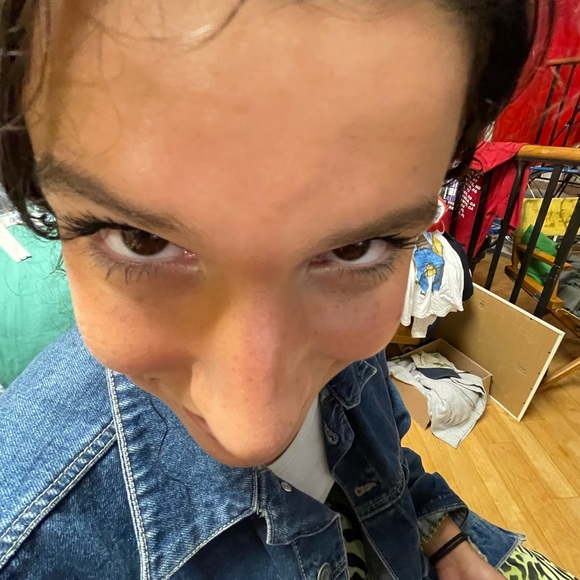 Meet your Posher, Joann - Picture 1 of 1